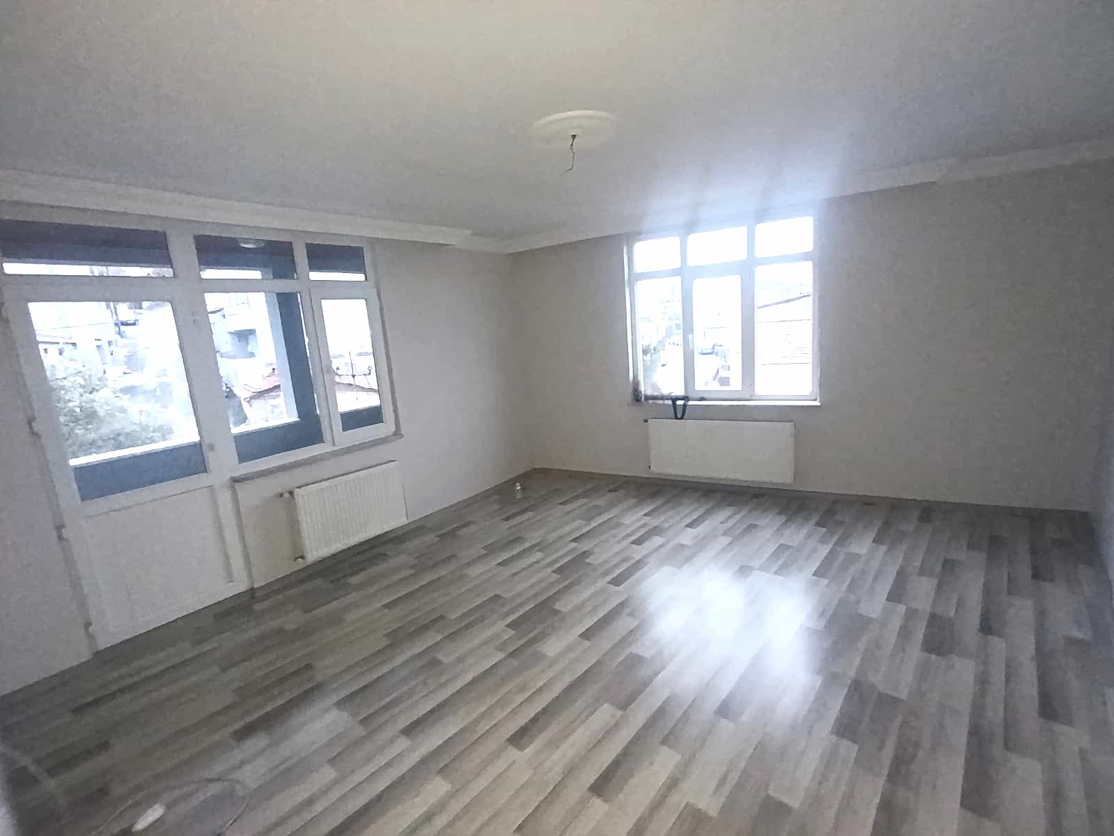 CUMHURİYET MAH. HACIOSMAN METRO YAKIN 3+1 130 M2 40.000.-TL​