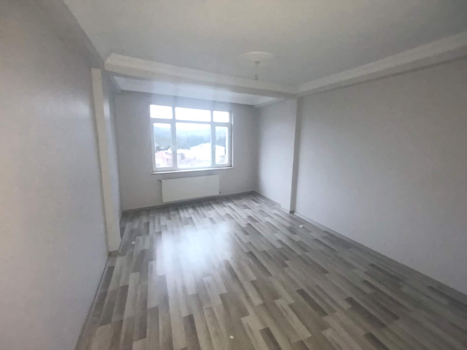 CUMHURİYET MAH. HACIOSMAN METRO YAKIN 3+1 130 M2 40.000.-TL​