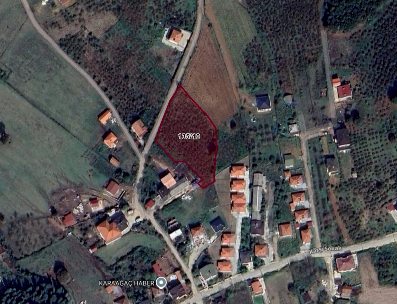KANDIRA KARAAĞAÇ MERKEZİ KONUMDA İMAR PLANINDA 3444 M2 FINDIK BAHÇESİ 