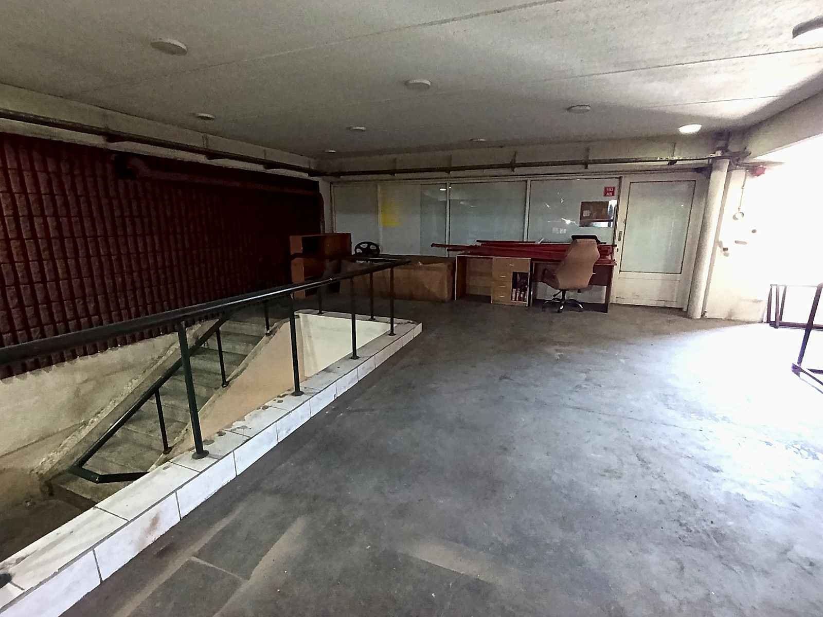 YEDPA H BLOK CAMLI MERKEZİ KONUMDA 52 M2 SATILIK 2.450.000.TL