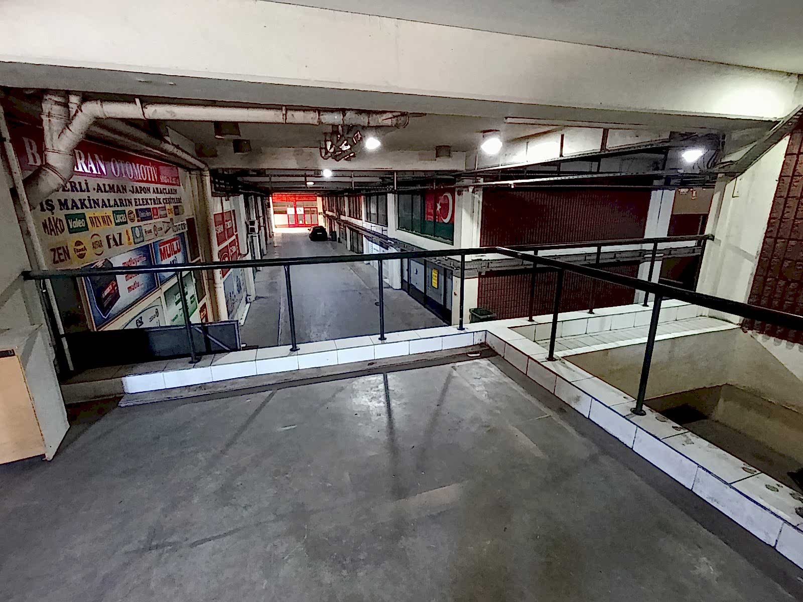 YEDPA H BLOK CAMLI MERKEZİ KONUMDA 52 M2 SATILIK 2.450.000.TL