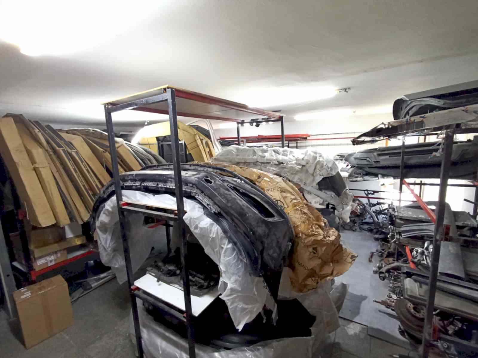 YEDPA H BLOK CAMLI MERKEZİ KONUMDA 52 M2 SATILIK 2.450.000.TL